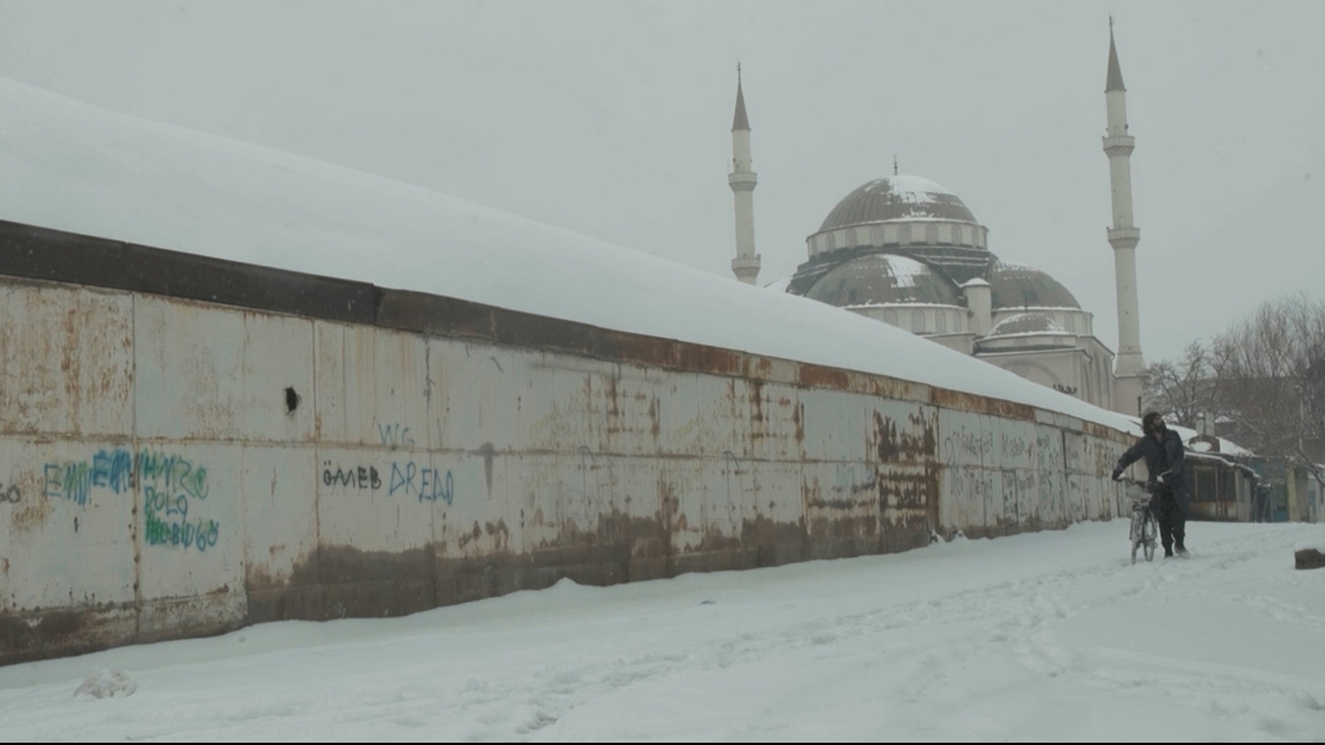 Kavak Ağacının Gölgesinde görsel 1